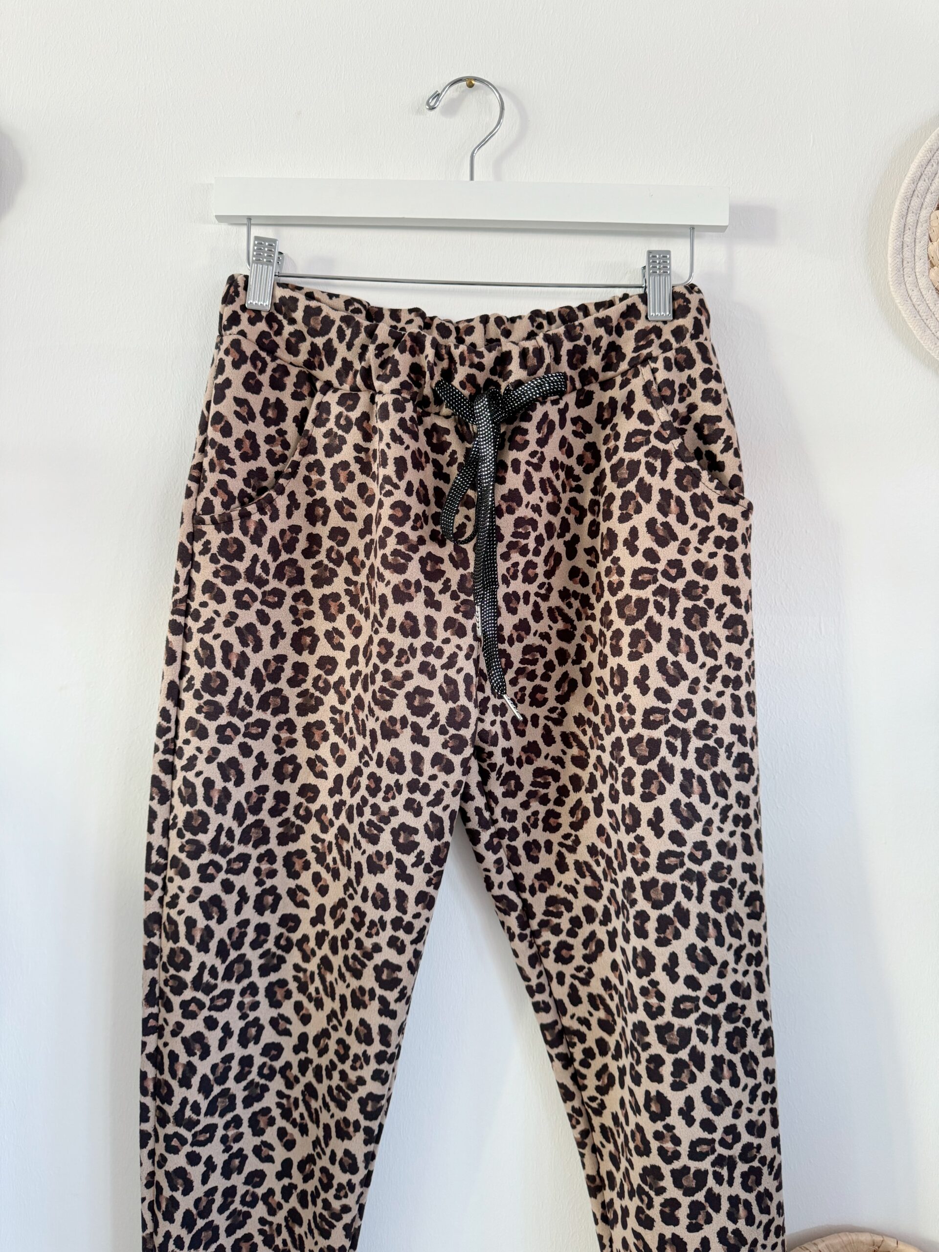 0209 Leo Joggpants - Image 4