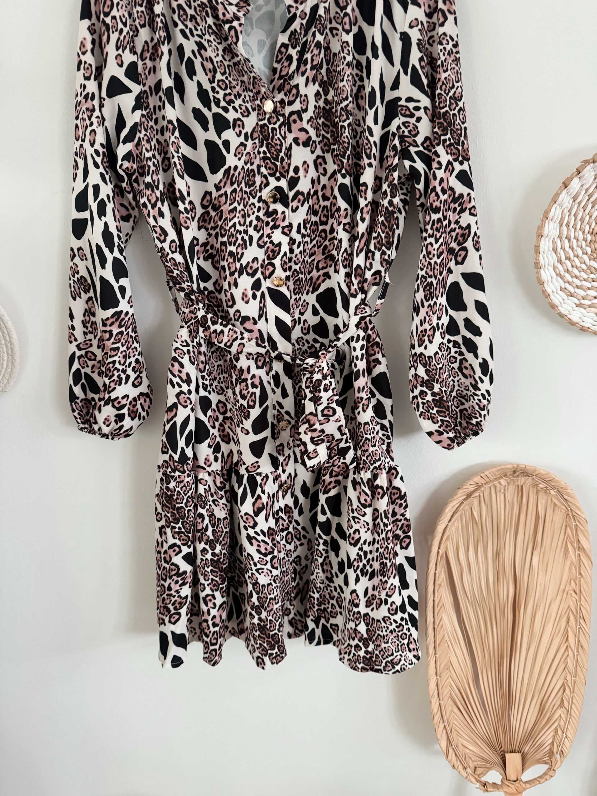 0236 Hemdblusenkleid mit Leo Print braun – Bild 10